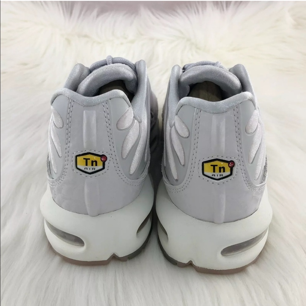 Women's Nike Air Max Plus LX Velvet Rose Sneakers - Picture 5 of 8